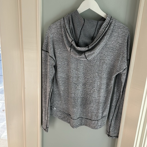 Lululemon Squad Goals Hoodie - Picture 9 of 10